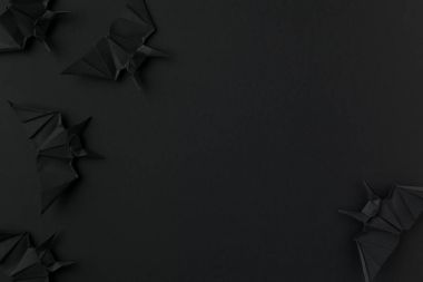 siyah origami Cadılar Bayramı yarasalar