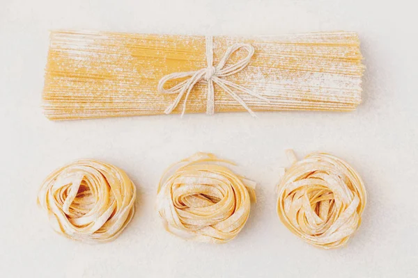 Raw pasta composition — Stock Photo, Image