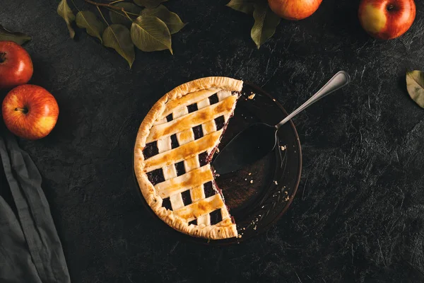 Torta de maçã e bolo servidor — Fotografia de Stock