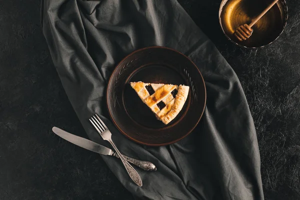 Pedazo de pastel de bayas — Foto de Stock