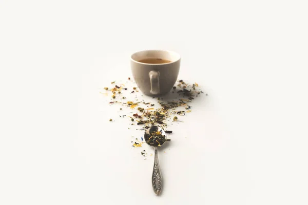 Té de hierbas en taza — Foto de Stock