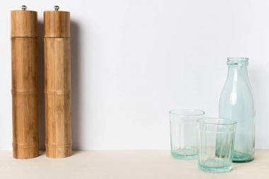 boş mutfak gereçleri