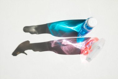plastik şişe sıvıları Temizleme 