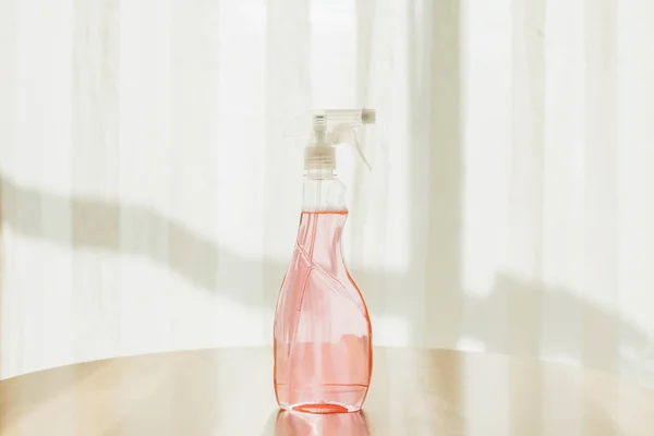 Butelki z płynem czyszczącym — Zdjęcie stockowe