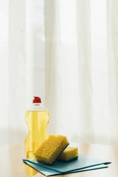 Cleaning fluid and sponges — Stock Photo, Image