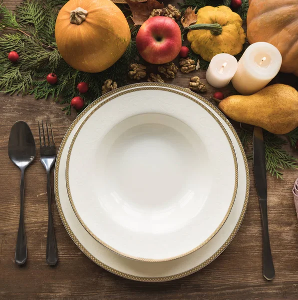 Served table with autumn decor — Stock Photo, Image