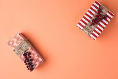 christms hediye kutuları şeritler