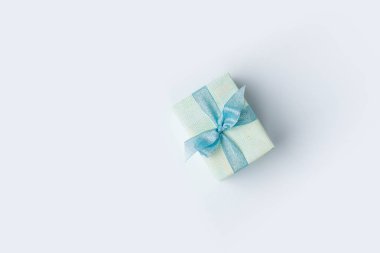 Paketlenmiş Noel hediyesi