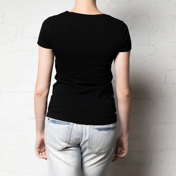 Woman in blank black t-shirt — Stock Photo, Image