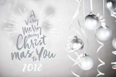 parlayan Noel oyuncaklar