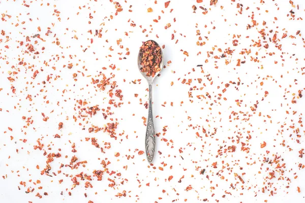 勺子与磨碎的红辣椒 — 图库照片