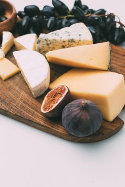 Şarap için aperatifler