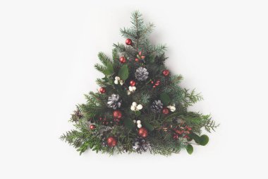Noel ağacı çam dalları yaptı