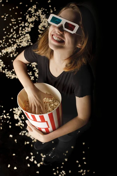 Žena v 3d brýle s popcorn — Stock fotografie zdarma