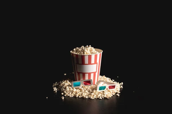 Box of popcorn with 3d glasses — Stock Photo, Image