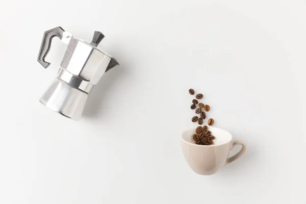 Ömlött a pot szemes kávé — Stock Fotó
