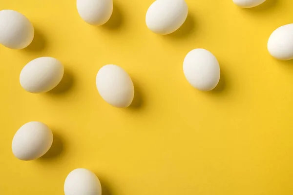 Scattered Chicken eggs — Stock Photo, Image