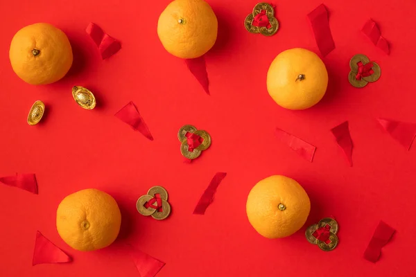 Oriental decorations and tangerines — Stock Photo, Image