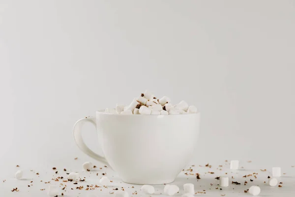 Чашка горячего какао с зефиром — стоковое фото