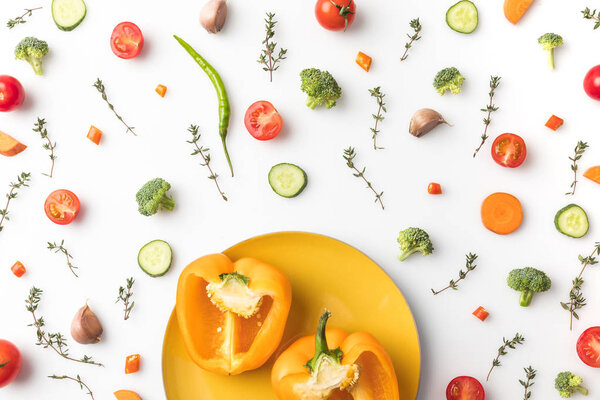 срезать желтый перец
