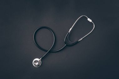 stetoskop üstten görünüm gri yüzeyi