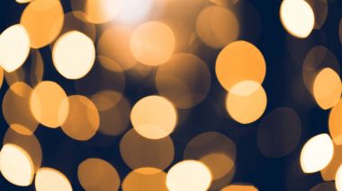 siyah arka plan üzerine güzel altın bokeh