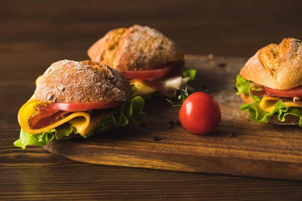 Sandwiches Cheese Cherry Tomato Cutting Board — Stock Photo, Image