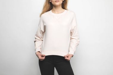 beyaz boş sweatshirt içinde kadın kırpılmış atış