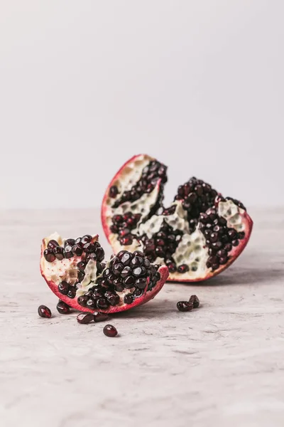 Ripe Delicious Pomegranate Marble Table — Stock Photo, Image