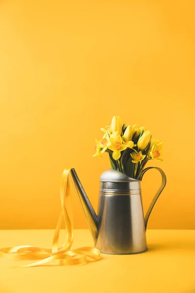 Beautiful Blooming Spring Flowers Watering Can Ribbon Yellow — Stock Photo, Image