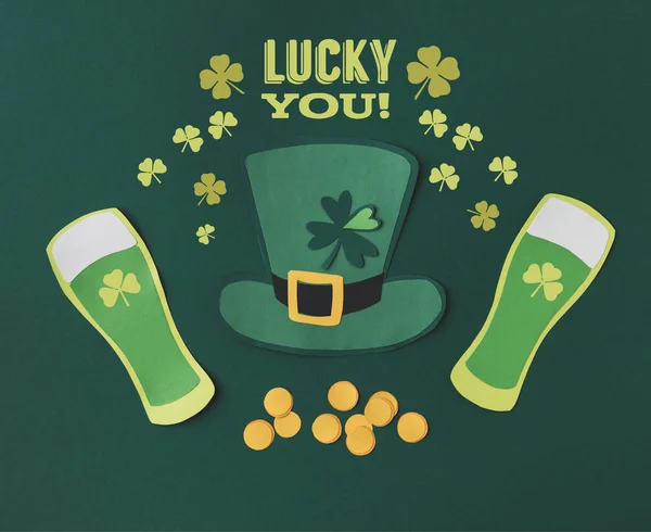 Flat Lay Glasses Beer Coins Green Hat Shamrocks Lucky You — Free Stock Photo