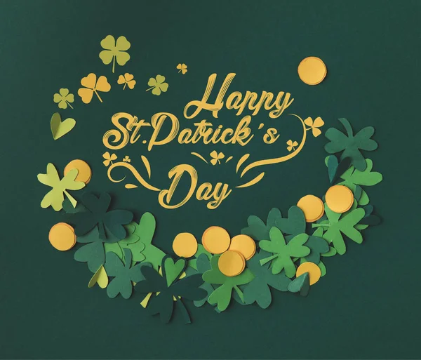 Ansicht Von Shamrocks Und Münzen Mit Happy Patricks Day Schriftzug — Stockfoto