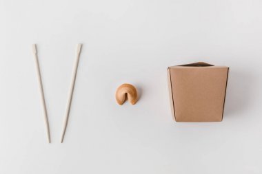 erişte kutusunun chopsticks ve Çin kurabiyesinden Üstten Görünüm