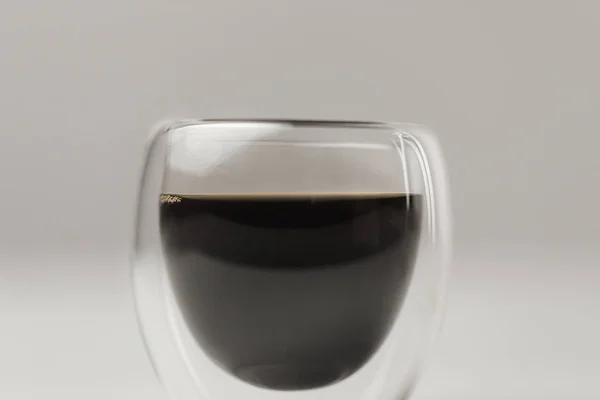 Dubbla Väggar Glas Kopp Med Espressokaffe Som Vit Bakgrund — Stockfoto