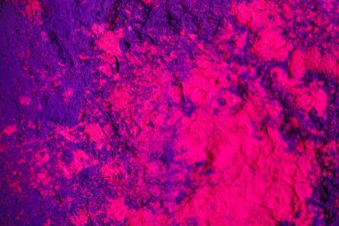 mor ve pembe holi tozu, çeşitli renklerde geleneksel Hint Festivali Üstten Görünüm