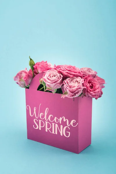Close View Beautiful Blooming Pink Roses Decorative Paper Bag Welcome — Stock Photo, Image
