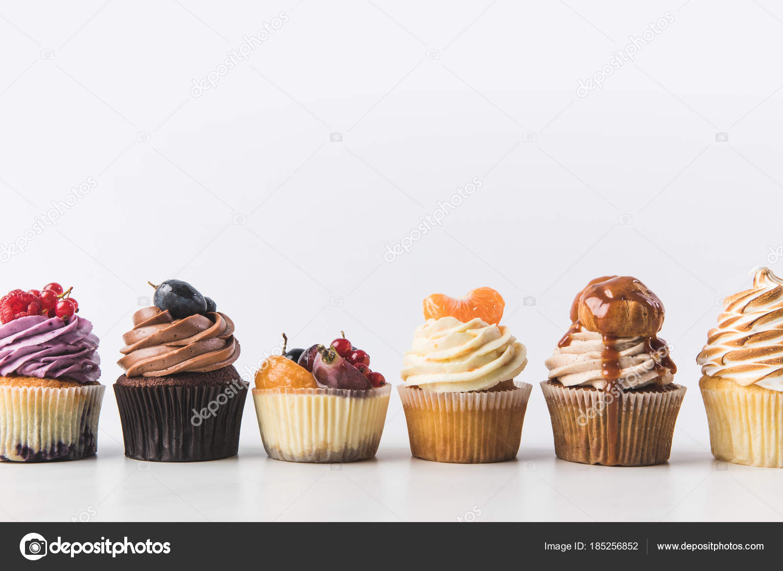 109 926 Cupcakes Stock Photos Images Download Cupcakes Pictures On Depositphotos