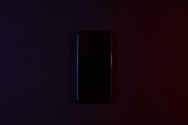 siyah smartphone üstten görünüm kara günü