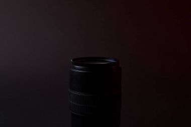 karanlık yüzeyi tek optik lens