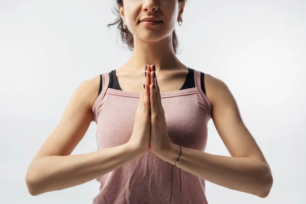 Ořízne Obraz Žena Cvičí Jógu Sedí Rukama Gestu Namaste — Stock fotografie