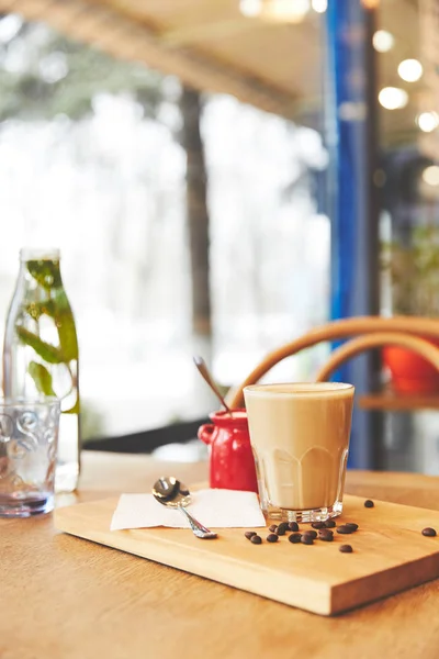 Restauranttisch Mit Kaffee Glas — Stockfoto