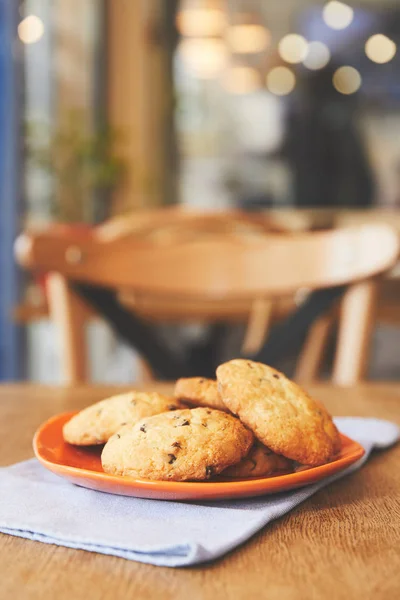 Chocolate Chip Cookies Plate Cafe — Stock Photo, Image
