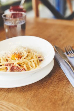 İtalyan mutfağı yemek spagetti carbonara Restoran masada