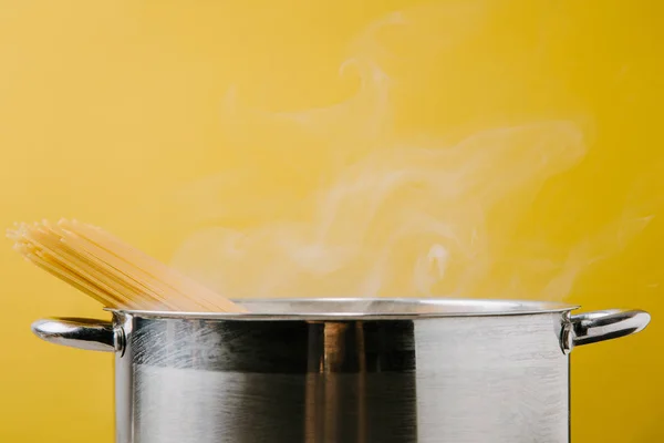 Delicious Spaghetti Boiling Stewpot Isolated Yellow — Stock Photo, Image