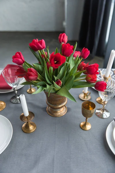 Close View Bouquet Red Tulips Tabletop Arranged Vintage Cutlery Candles — Free Stock Photo