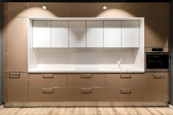 Interior Cozinha Moderna Com Design Elegante Cores Marrom Branco — Fotografia de Stock