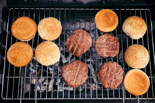 Buns Patties Carne Grătar Pentru Gratar Aer Liber — Fotografie, imagine de stoc