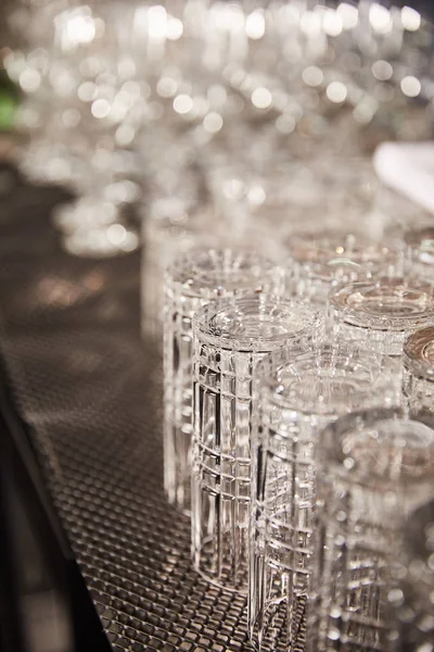 Selective Focus Empty Clean Cocktail Glasses — Stock Photo, Image