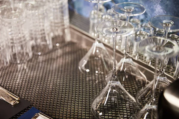 Selective Focus Clean Cocktail Glasses — Stock Photo, Image