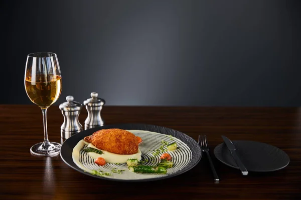 Delicious Chicken Kiev Mashed Potato Served Plate Cutlery White Wine — Stock Photo, Image
